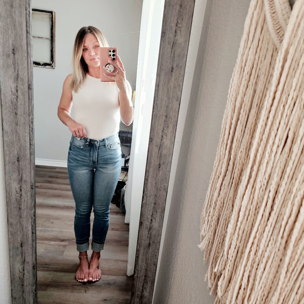 Still available, contact me - Judy Blue Light Wash Skinnies - Picture 4 of 14